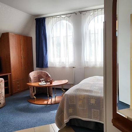 Hotel Margit Trencianske Teplice Exterior photo
