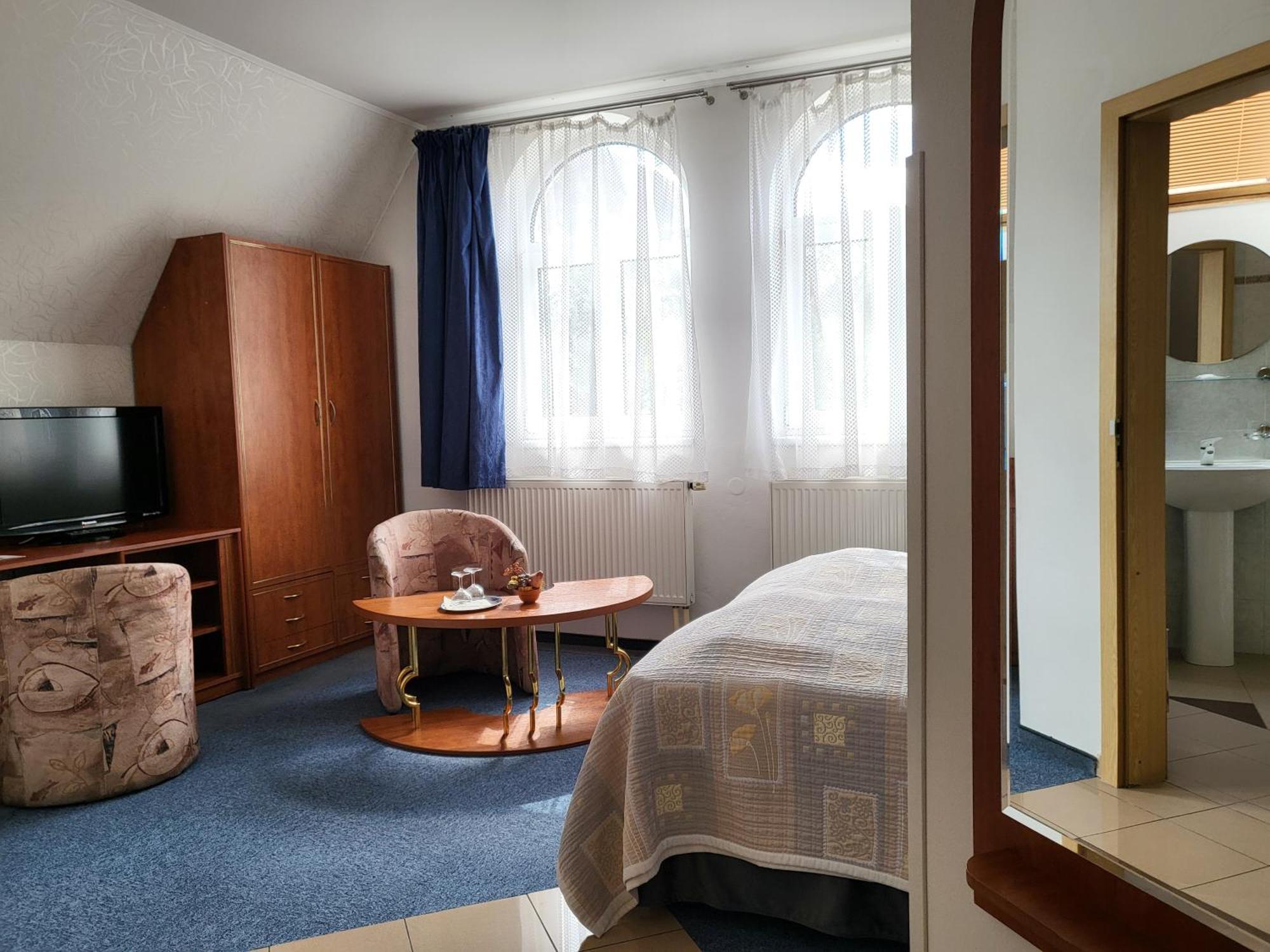 Hotel Margit Trencianske Teplice Exterior photo